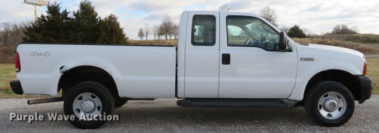 image for item DH1702 2006 Ford F250 Super Duty XL SuperCab pickup truck