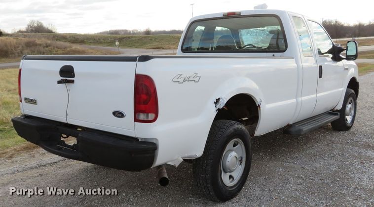 image for item DH1702 2006 Ford F250 Super Duty XL SuperCab pickup truck