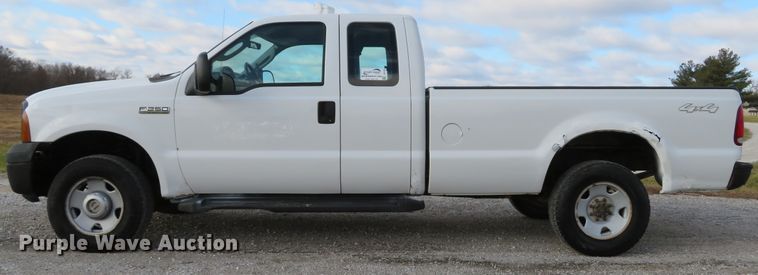 image for item DH1702 2006 Ford F250 Super Duty XL SuperCab pickup truck