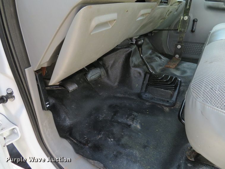 image for item DH1702 2006 Ford F250 Super Duty XL SuperCab pickup truck