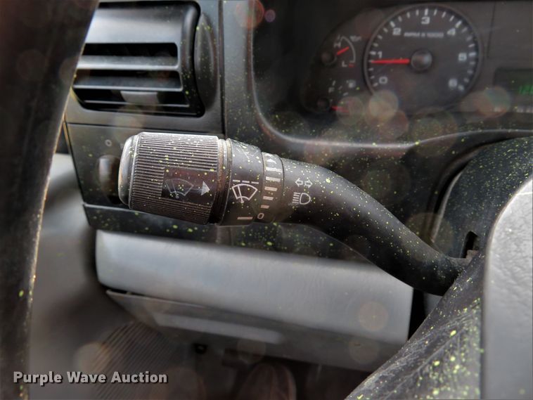 image for item DH1702 2006 Ford F250 Super Duty XL SuperCab pickup truck