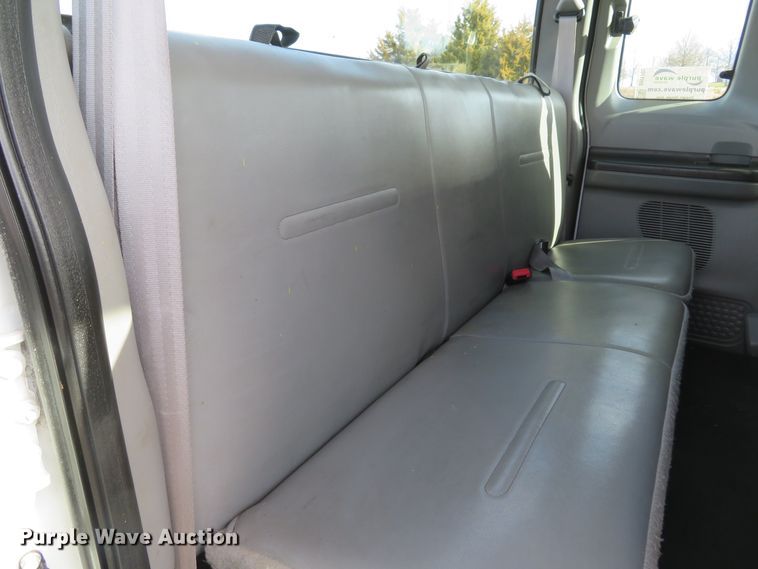 image for item DH1702 2006 Ford F250 Super Duty XL SuperCab pickup truck