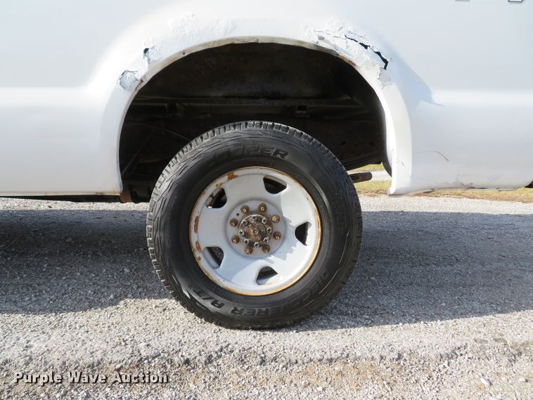 image for item DH1702 2006 Ford F250 Super Duty XL SuperCab pickup truck