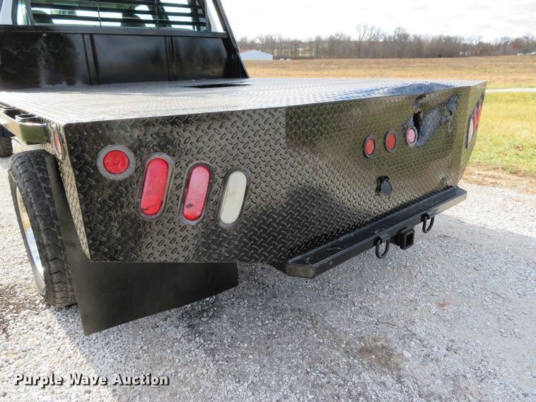 image for item DH1703 2006 Ford F350 Super Duty XL Crew Cab flatbed pickup truck