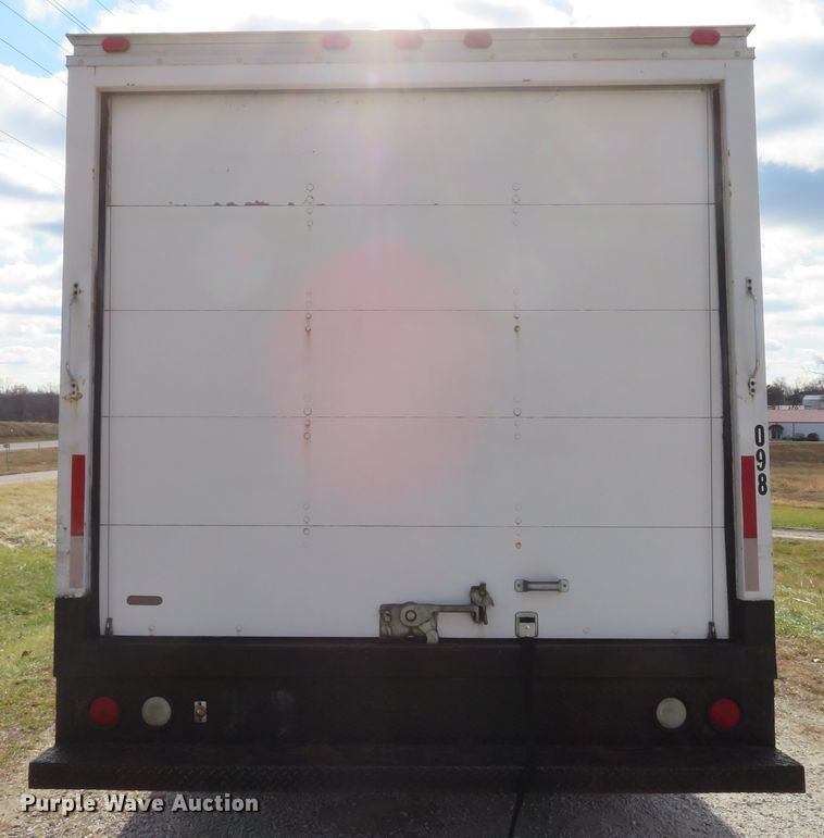 image for item DH1704 2000 Ford Econoline E350 Super Duty box truck