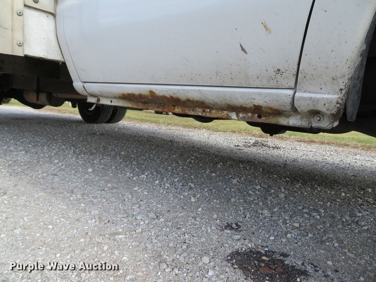 image for item DH1704 2000 Ford Econoline E350 Super Duty box truck