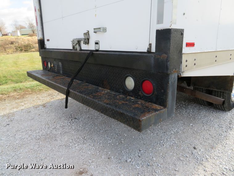 image for item DH1704 2000 Ford Econoline E350 Super Duty box truck