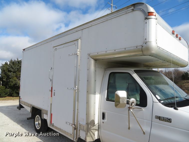 image for item DH1704 2000 Ford Econoline E350 Super Duty box truck