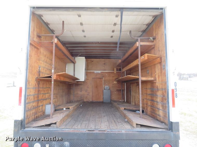 image for item DH1704 2000 Ford Econoline E350 Super Duty box truck