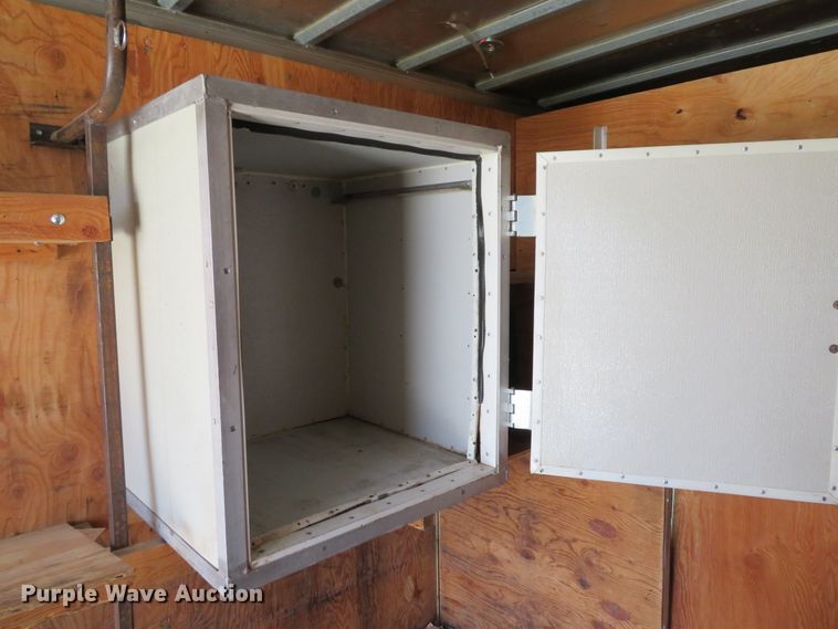 image for item DH1704 2000 Ford Econoline E350 Super Duty box truck