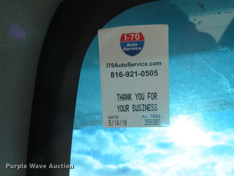 image for item DH1704 2000 Ford Econoline E350 Super Duty box truck