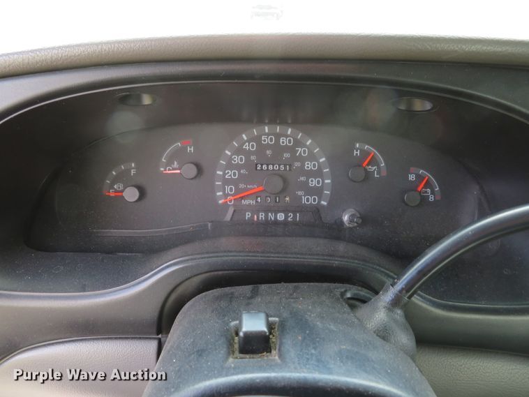 image for item DH1704 2000 Ford Econoline E350 Super Duty box truck