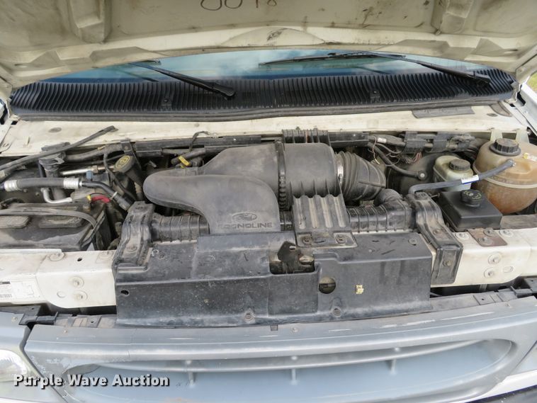 image for item DH1704 2000 Ford Econoline E350 Super Duty box truck