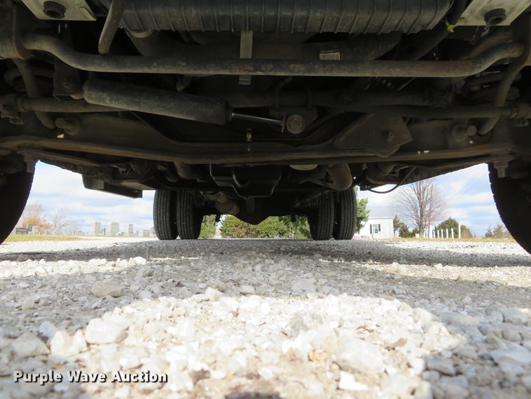 image for item DH1704 2000 Ford Econoline E350 Super Duty box truck