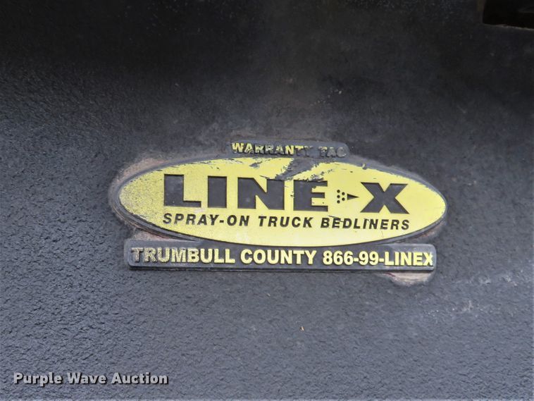 image for item DH1733 2005 Ford F350 Super Duty XLT Crew Cab pickup truck