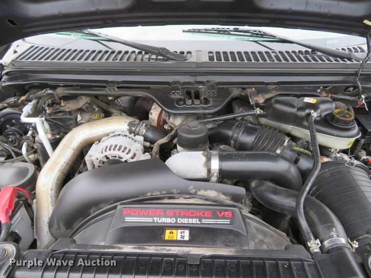 image for item DH1733 2005 Ford F350 Super Duty XLT Crew Cab pickup truck