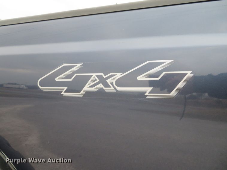 image for item DH1733 2005 Ford F350 Super Duty XLT Crew Cab pickup truck