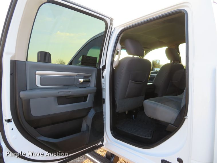 image for item DH1740 2014 Dodge Ram 3500HD Crew Cab pickup truck