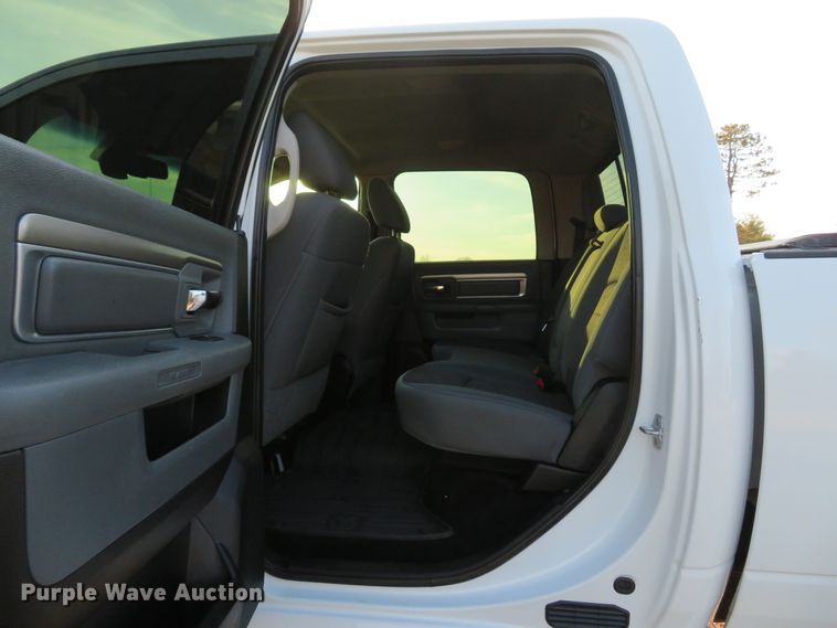 image for item DH1740 2014 Dodge Ram 3500HD Crew Cab pickup truck