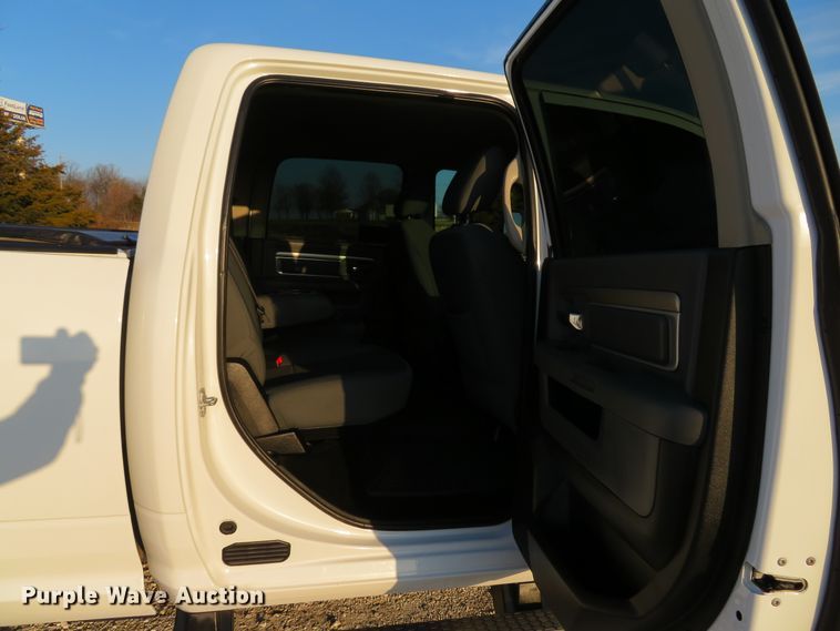 image for item DH1740 2014 Dodge Ram 3500HD Crew Cab pickup truck