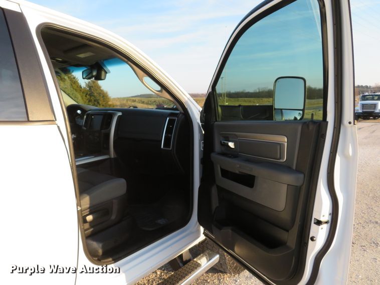 image for item DH1740 2014 Dodge Ram 3500HD Crew Cab pickup truck