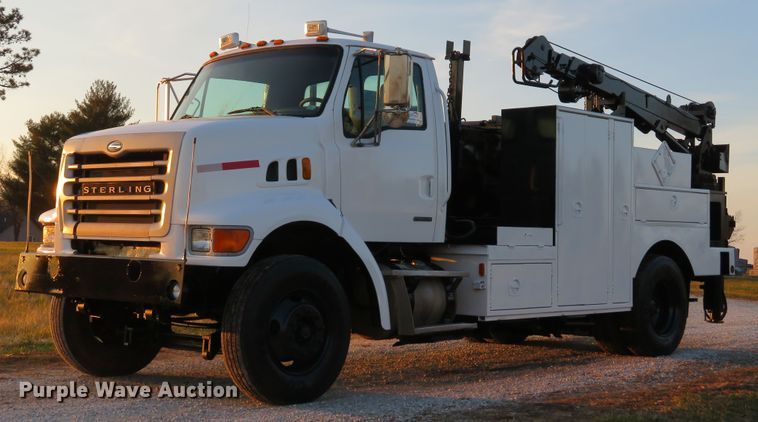 image for item DH1741 2007 Sterling L-Line service truck