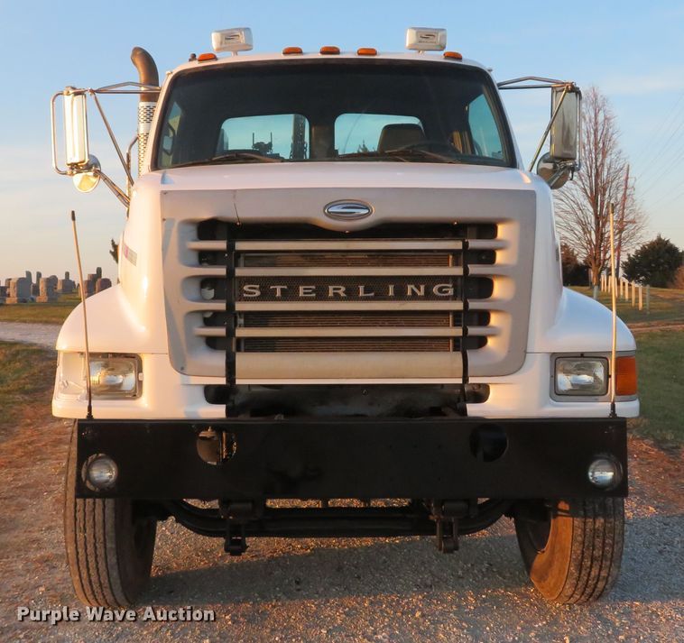image for item DH1741 2007 Sterling L-Line service truck