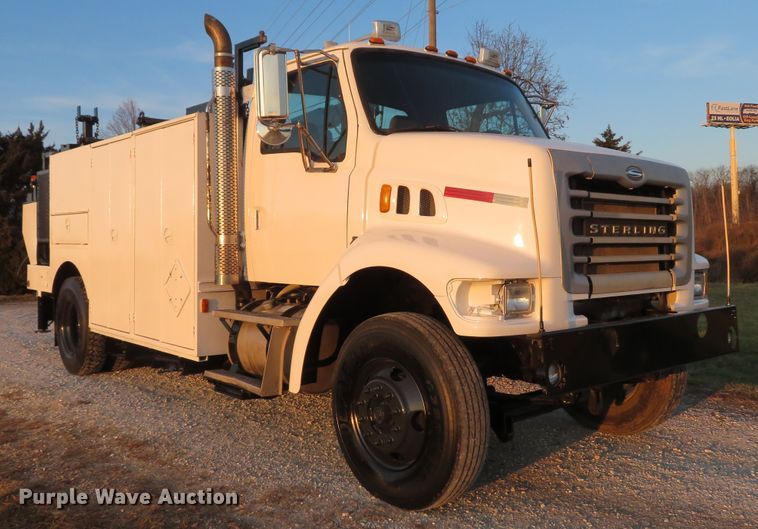 image for item DH1741 2007 Sterling L-Line service truck