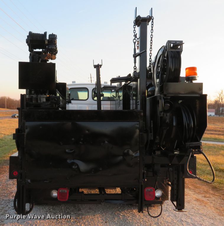 image for item DH1741 2007 Sterling L-Line service truck