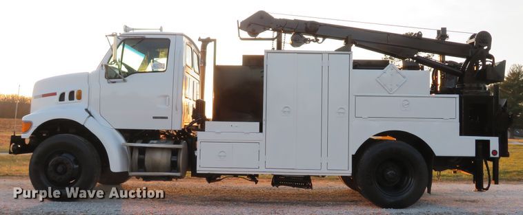image for item DH1741 2007 Sterling L-Line service truck