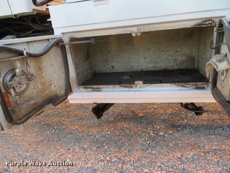 image for item DH1741 2007 Sterling L-Line service truck