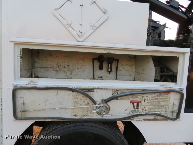 image for item DH1741 2007 Sterling L-Line service truck