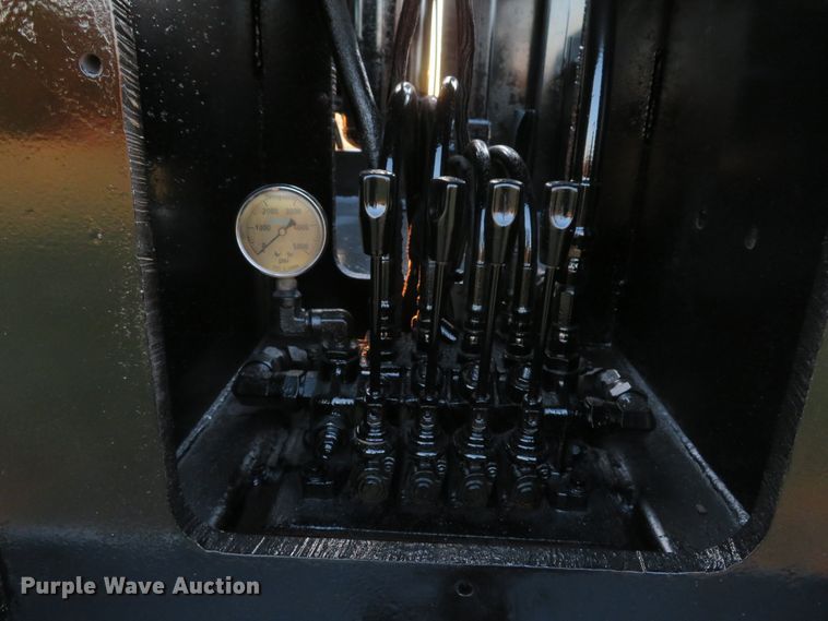 image for item DH1741 2007 Sterling L-Line service truck