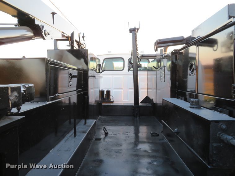 image for item DH1741 2007 Sterling L-Line service truck