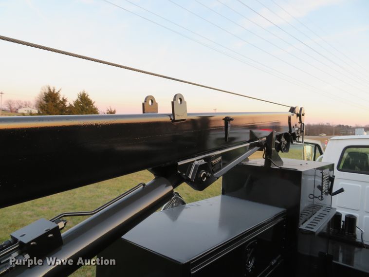 image for item DH1741 2007 Sterling L-Line service truck