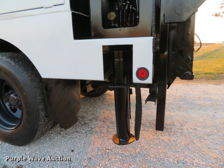 image for item DH1741 2007 Sterling L-Line service truck