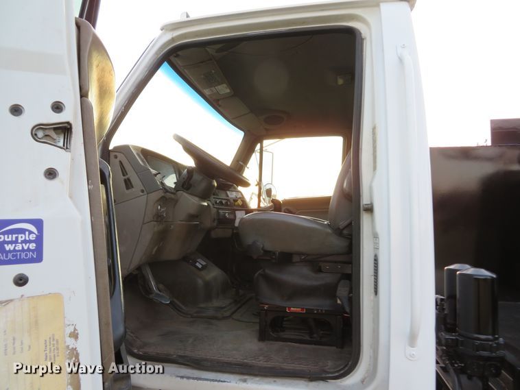 image for item DH1741 2007 Sterling L-Line service truck