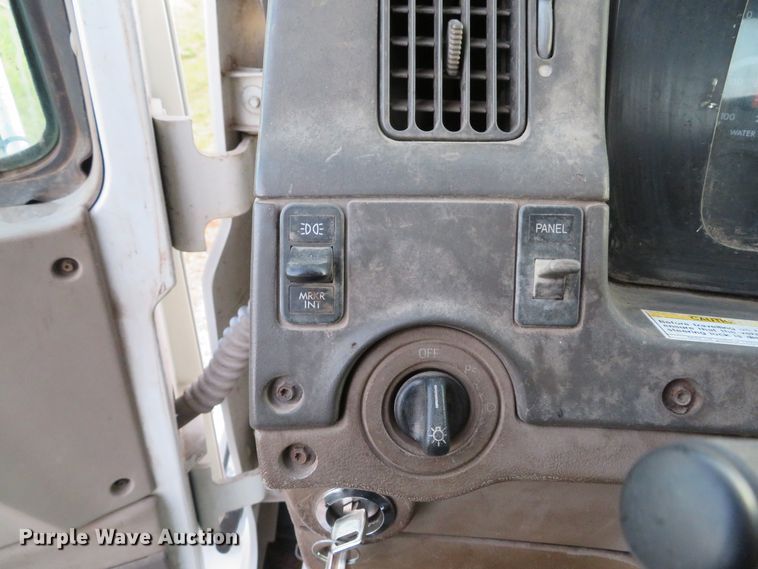 image for item DH1741 2007 Sterling L-Line service truck