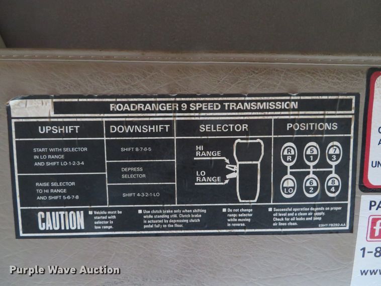 image for item DH1741 2007 Sterling L-Line service truck