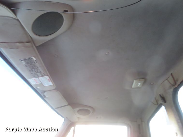 image for item DH1741 2007 Sterling L-Line service truck