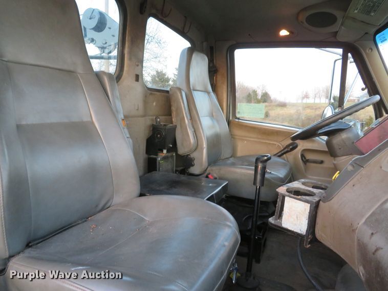 image for item DH1741 2007 Sterling L-Line service truck