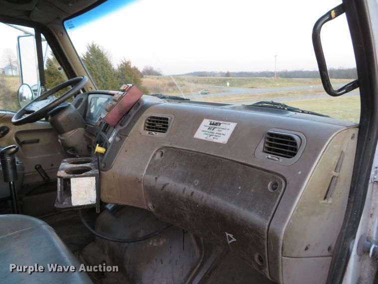 image for item DH1741 2007 Sterling L-Line service truck