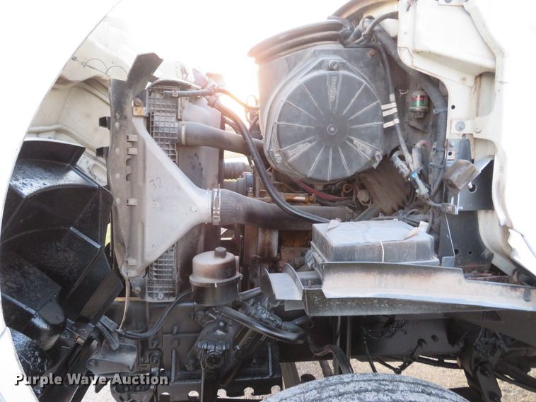 image for item DH1741 2007 Sterling L-Line service truck