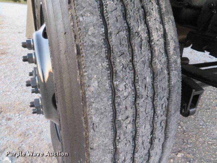 image for item DH1741 2007 Sterling L-Line service truck