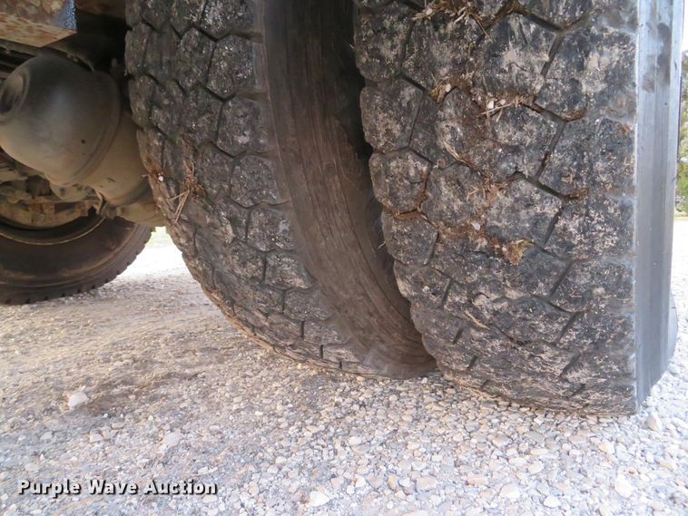 image for item DH1741 2007 Sterling L-Line service truck