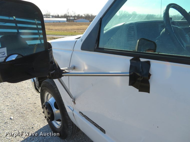 image for item DH1744 2000 Chevrolet C3500 flatbed pickup truck