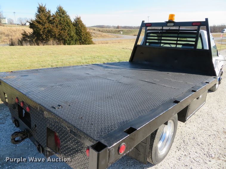 image for item DH1744 2000 Chevrolet C3500 flatbed pickup truck