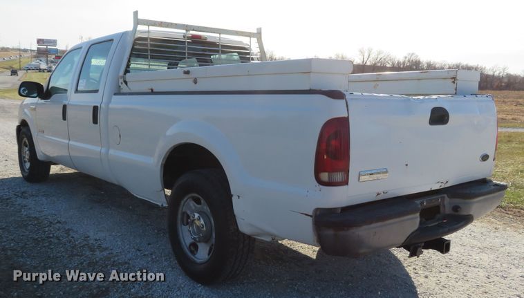 image for item DH1745 2005 Ford F350 Super Duty XL Crew Cab pickup truck