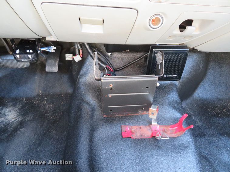 image for item DH1745 2005 Ford F350 Super Duty XL Crew Cab pickup truck