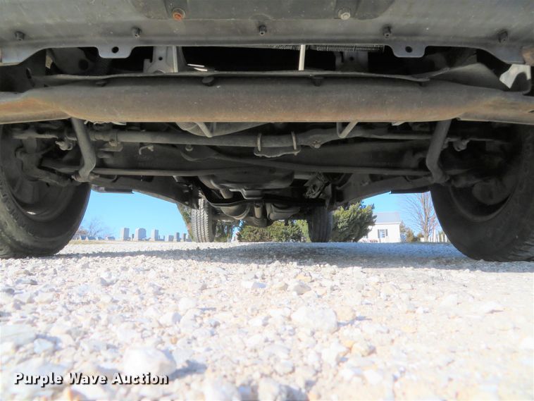 image for item DH1745 2005 Ford F350 Super Duty XL Crew Cab pickup truck